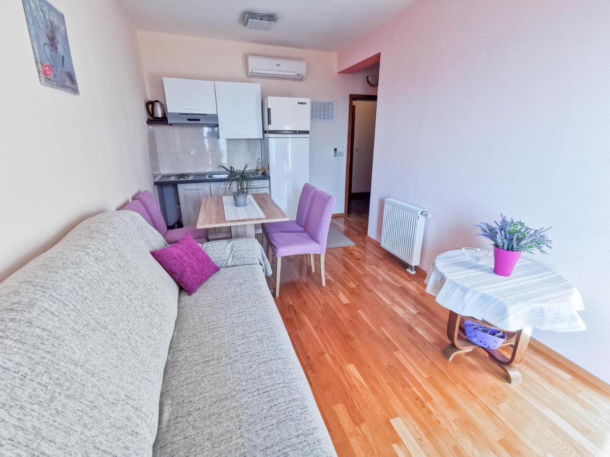 Apartments Vukovic Vanja Макарска Экстерьер фото